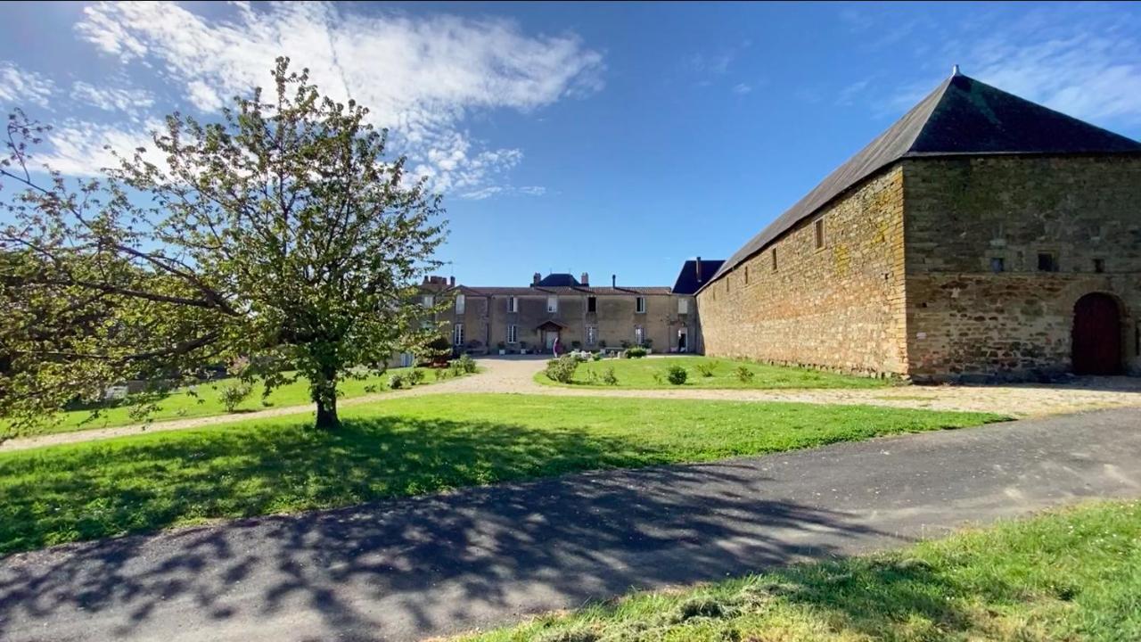 Chateau Du Parc Soubise En Vendee Mouchamps Exterior photo